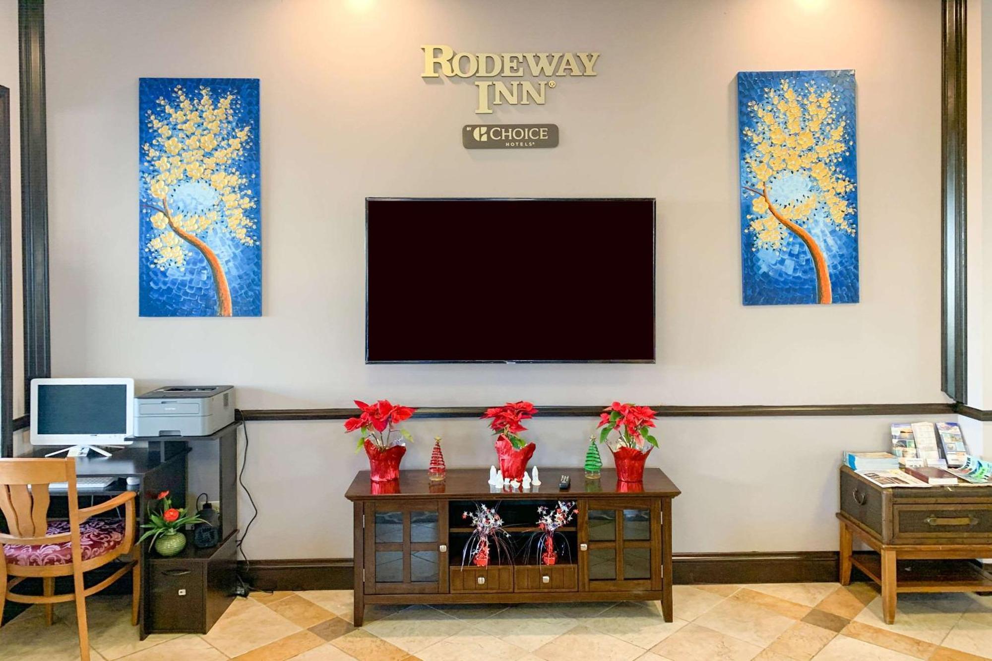 Rodeway Inn Sun City Center Bagian luar foto