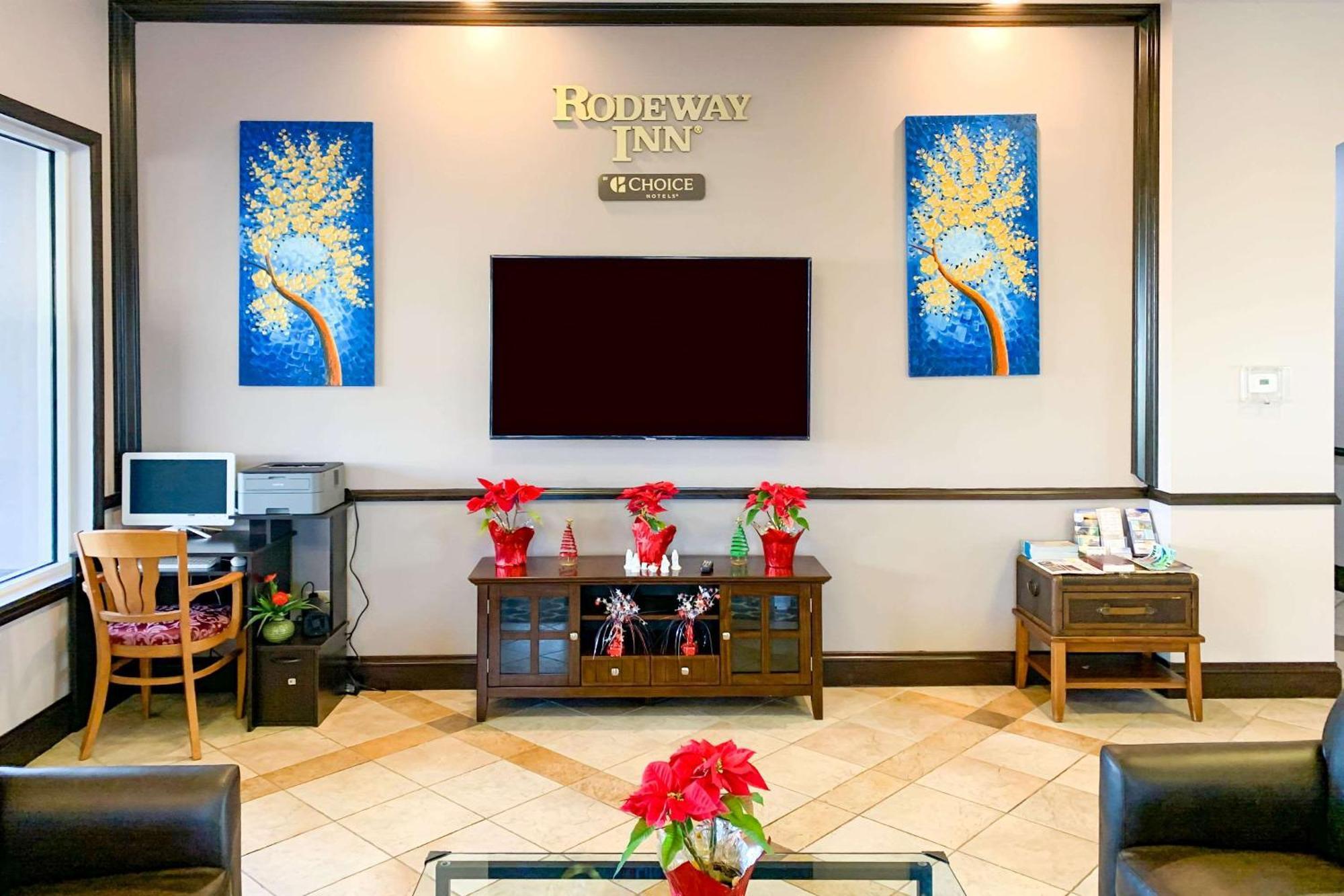 Rodeway Inn Sun City Center Bagian luar foto
